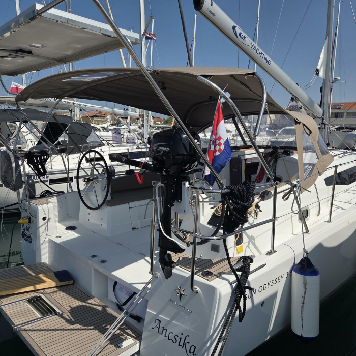 Ancsika | Sun Odyssey 380 photo 6