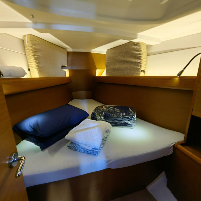 Islanders | Sun Odyssey 389 photo 7