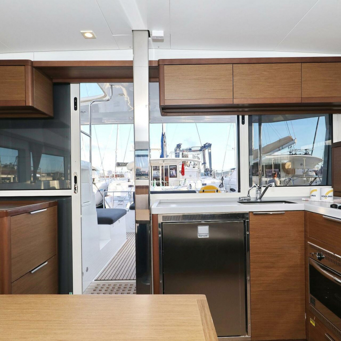 Mars | Lagoon 40 photo 44