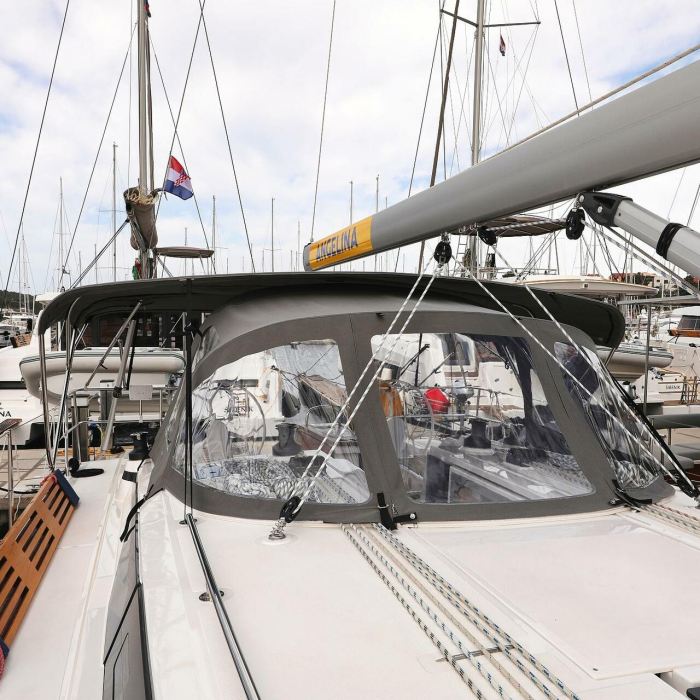 Levente | Bavaria C42 photo 37