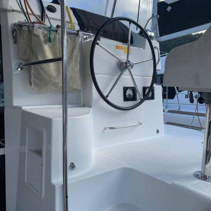 Last One | Lagoon 40 photo 3