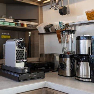 Twin Joy + | Lagoon 51 photo 6