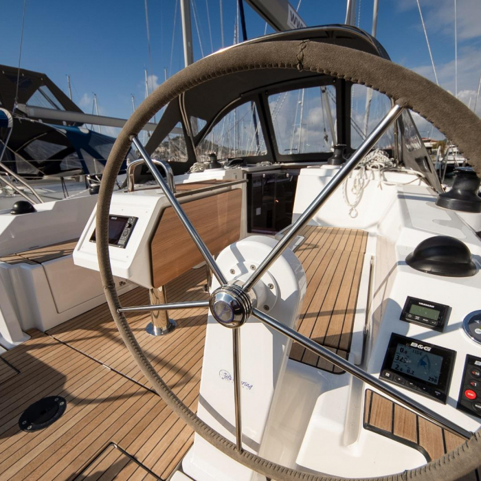 Aura | Bavaria C38 photo 16