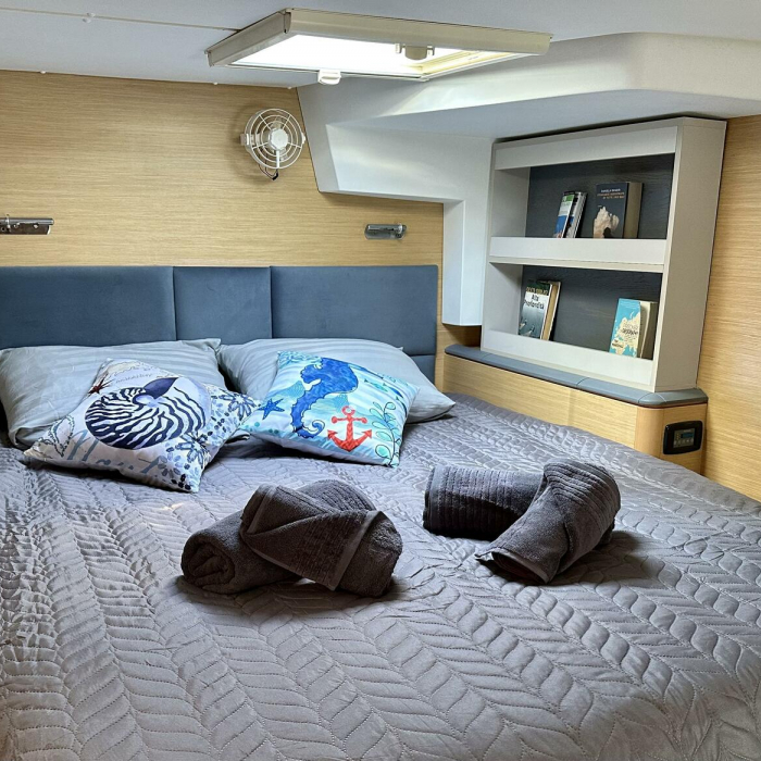 Infinity | Lagoon 500 photo 7