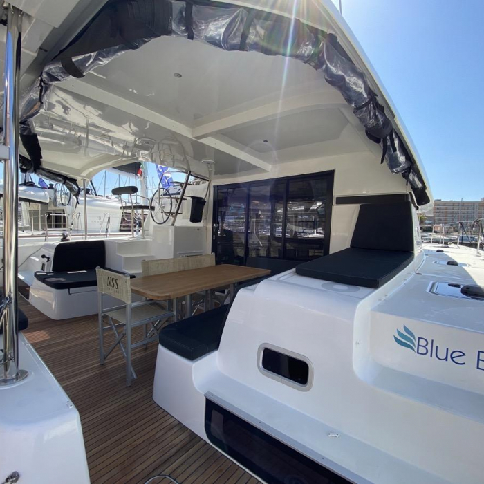 Blue Eyes | Lagoon 42 photo 5