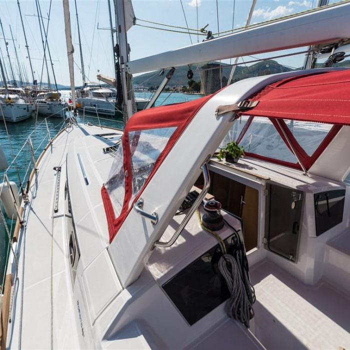 Rusalka | Oceanis 38 photo 19