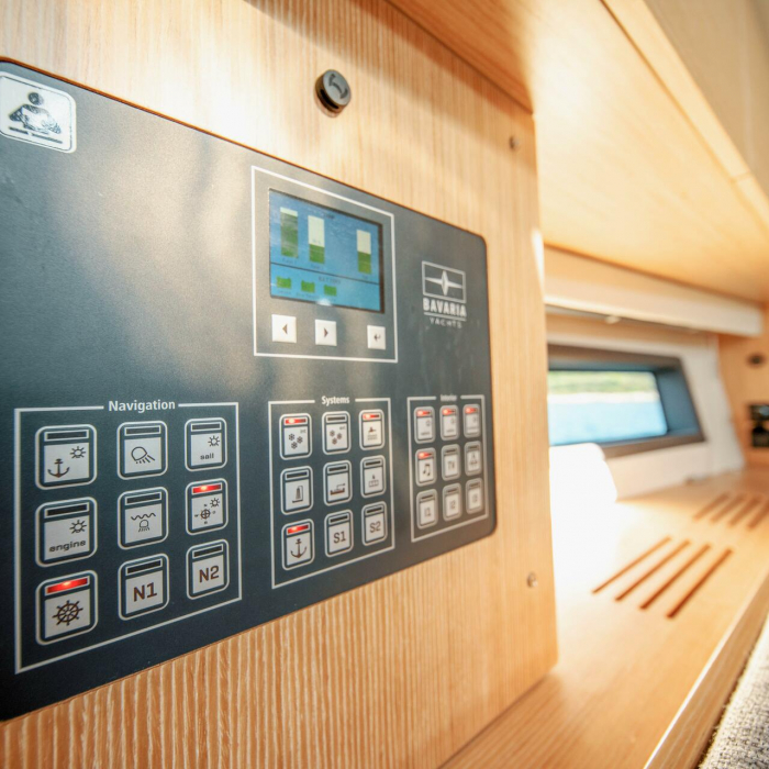 Fiona | Bavaria C42 photo 28