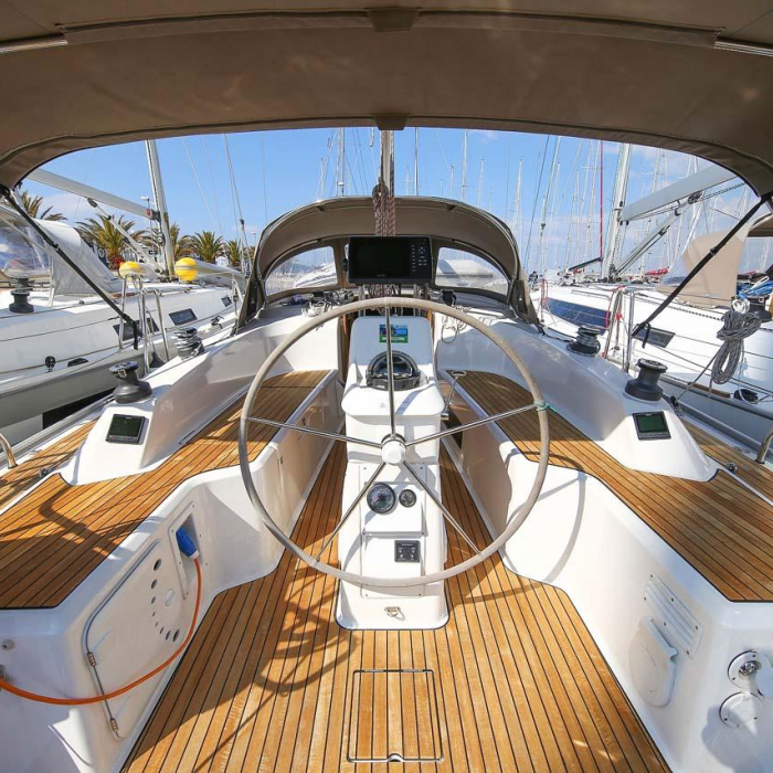 Nemo | Bavaria Cruiser 33 photo 4