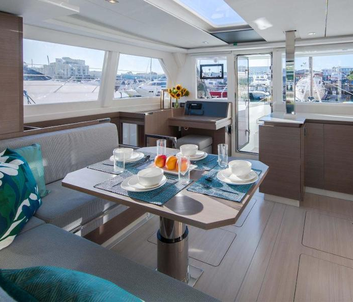  | Moorings 4200/3 photo 7