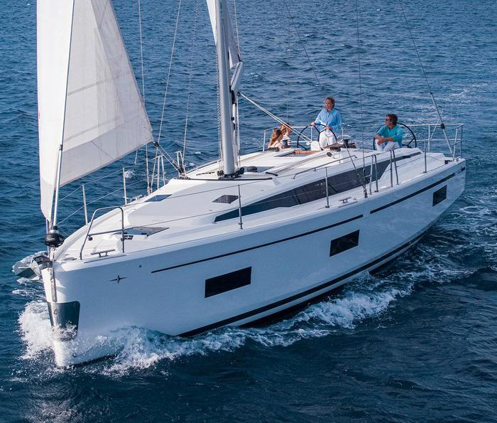 Leopard | Bavaria C42 photo 1