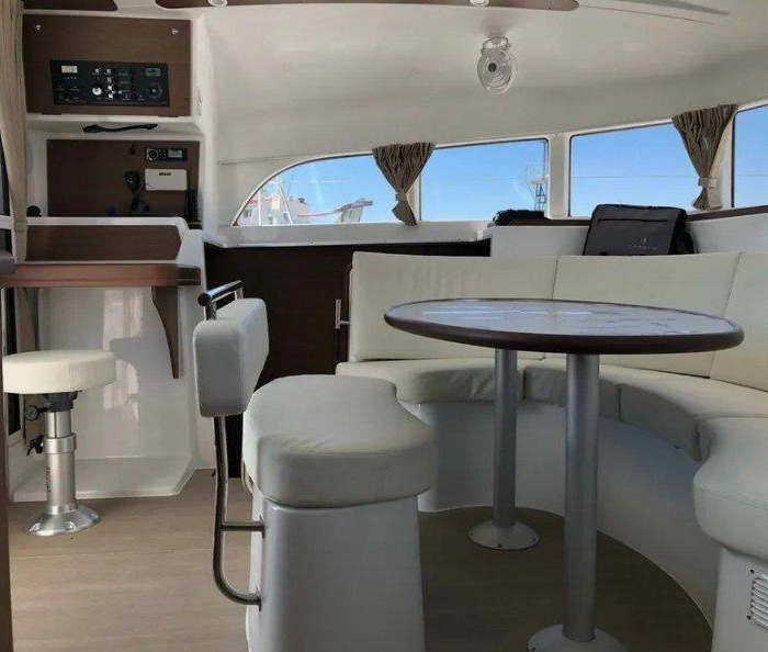 Butterfly | Lagoon 380 photo 8