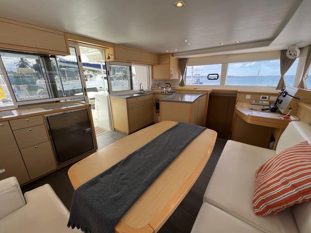 Mariano | Lagoon 450 Flybridge photo 4