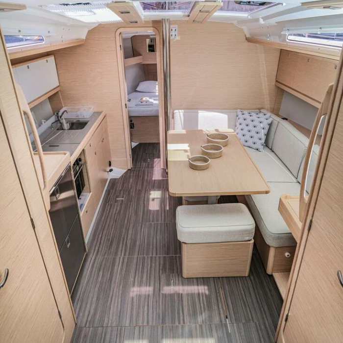 Paris | Dufour 390 photo 32