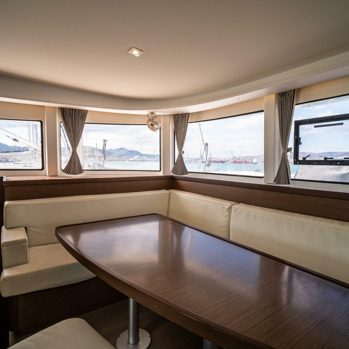 Silence | Lagoon 42 photo 5