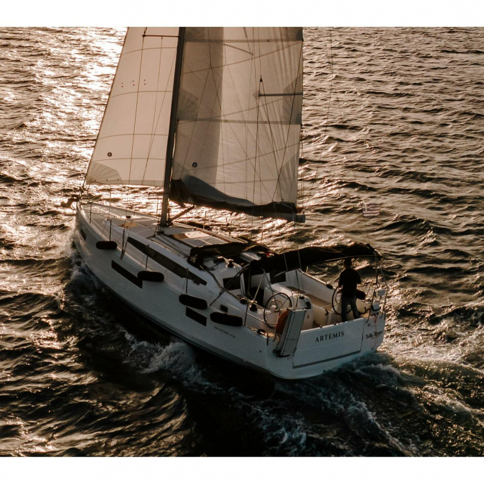 Artemis | Sun Odyssey 410 photo 2