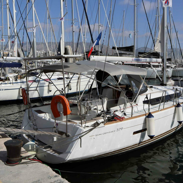 Economy | Sun Odyssey 379 photo 4