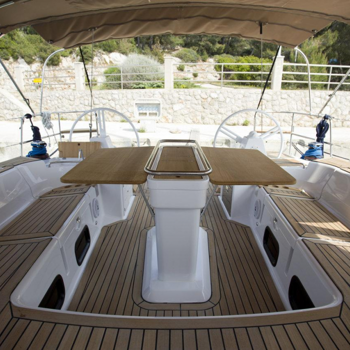 Vuschi | Elan 50 Impression photo 38