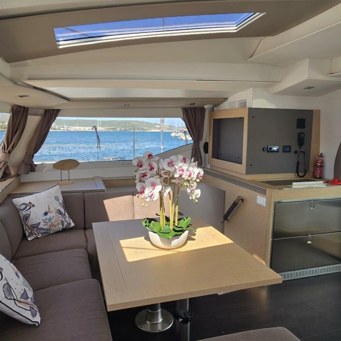 Ruinart | Fountaine Pajot Elba 45 photo 8