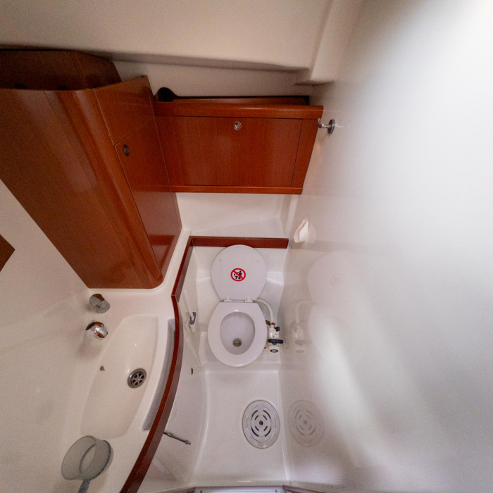 Violet | Oceanis 40 photo 21