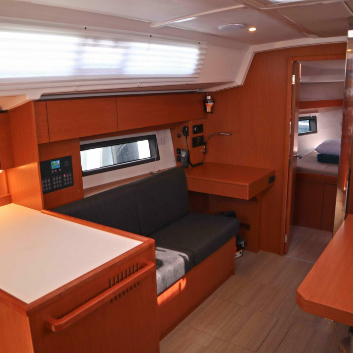 Prestige | Bavaria C42 photo 14
