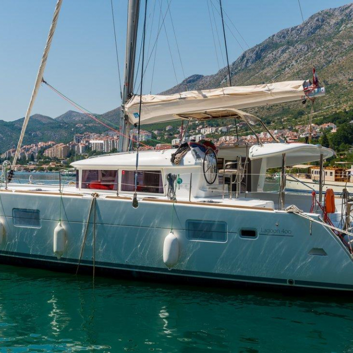 Jazz Point | Lagoon 400 photo 3