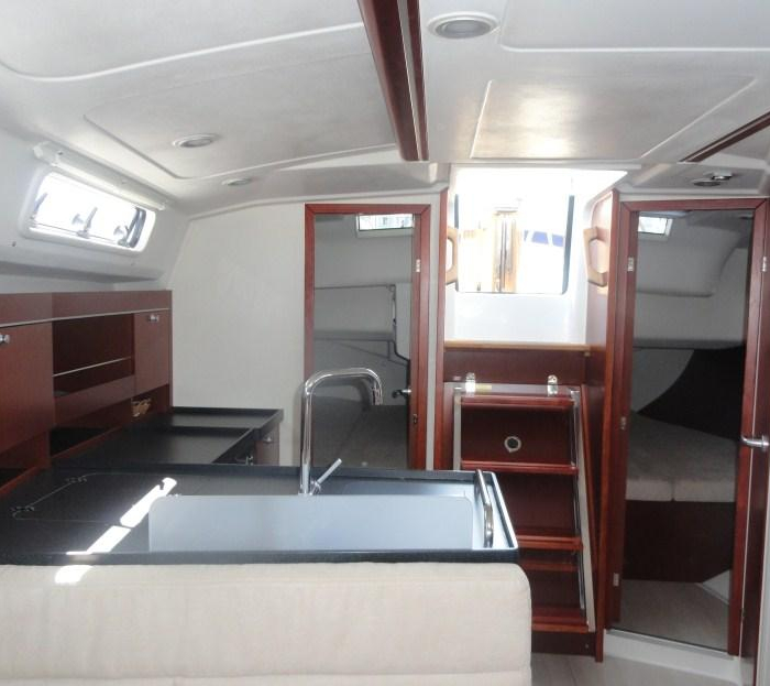 Riana | Hanse 385 photo 14