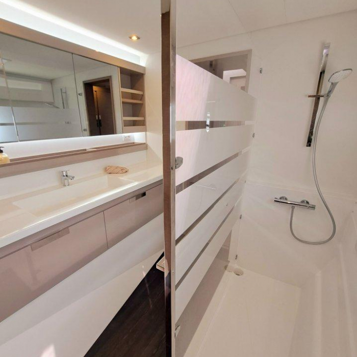 Le Grand Bogavant | Fountaine Pajot Aura 51 photo 20