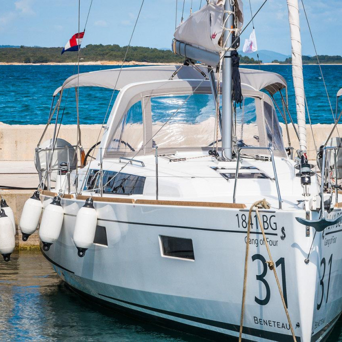 Gang of Four | Oceanis 38.1 photo 7