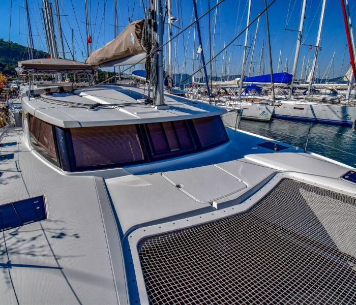 Amber | Lucia 40 photo 2