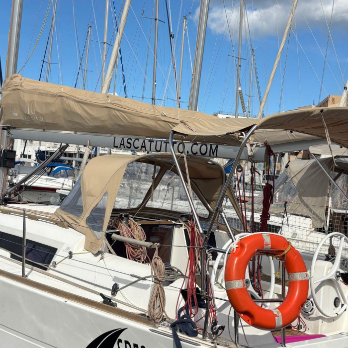 Expensive Toy | Dufour 310 GL photo 3