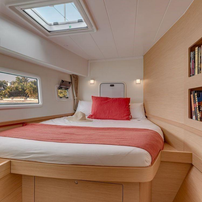 HeyBlue | Lagoon 42 photo 65