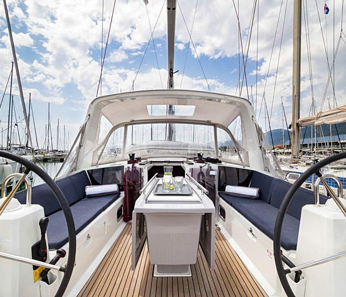 First | Oceanis 41.1 photo 16