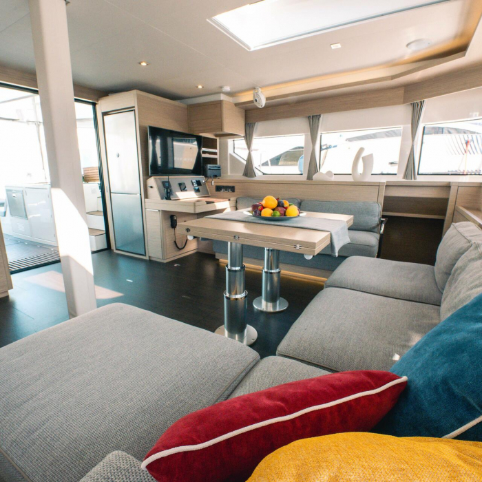 EL-BLUE | Lagoon 55 photo 7