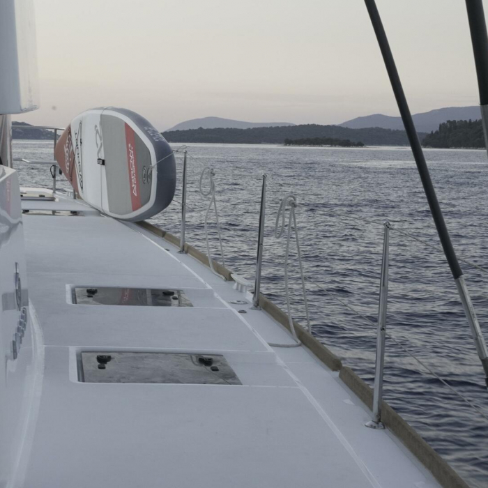 Blue Velvet | Lagoon 52 photo 11