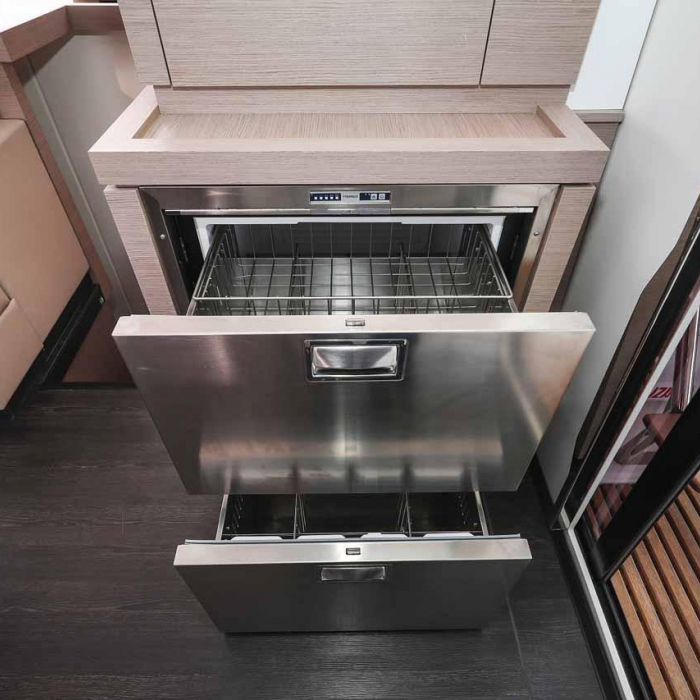 Ariel | Fountaine Pajot Astrea 42 photo 10