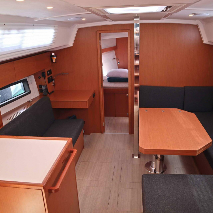 Prestige | Bavaria C42 photo 15
