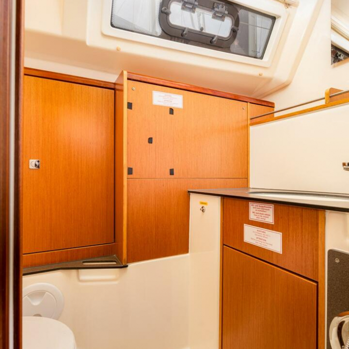 Fjaka | Bavaria Cruiser 37 photo 4