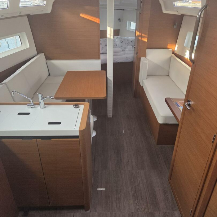 Kavinton | Sun Odyssey 380 photo 8