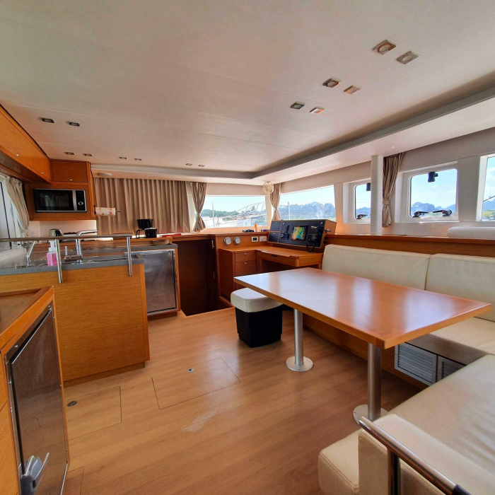 ArMarg | Lagoon 450 Fly photo 16