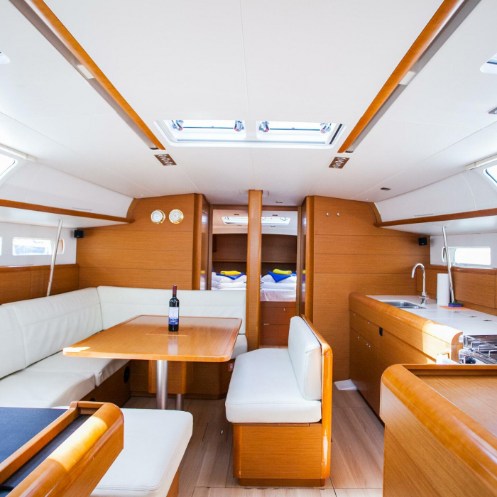 Rock Point | Sun Odyssey 509 photo 17