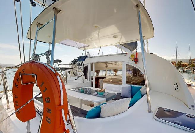 Why Knot | Lagoon 380 S2 photo 4