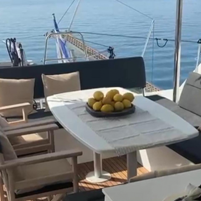 MARTINA TRES | Lagoon 450 Flybridge photo 5
