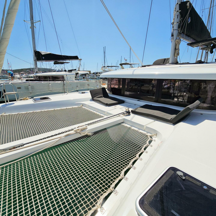 Nera | Lagoon 42 photo 9