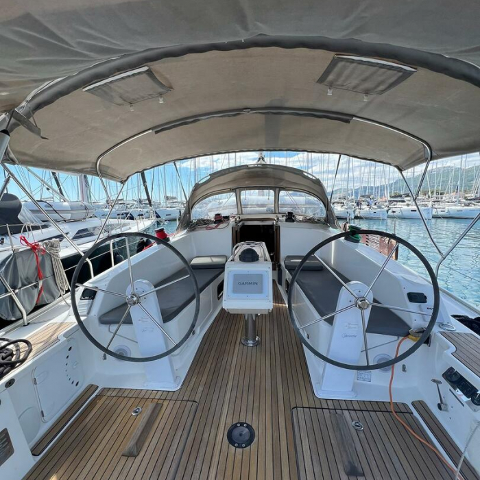 Enja | Bavaria Cruiser 41 photo 19