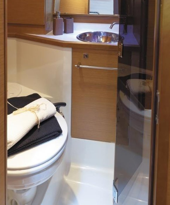 Minerva | Sun Odyssey 379 photo 12