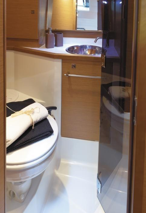 Minerva | Sun Odyssey 379 photo 2