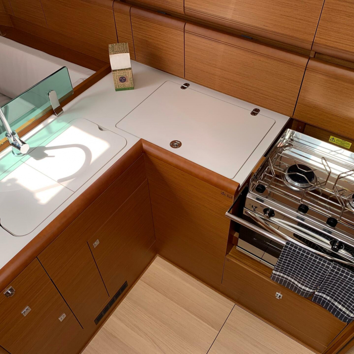 BarElli | Sun Odyssey 389 photo 13