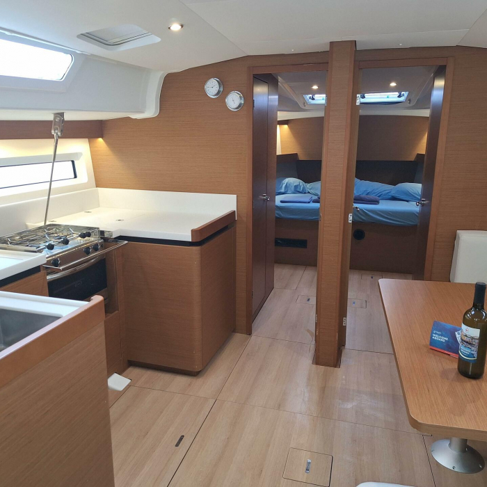 Francoise | Sun Odyssey 490 photo 5