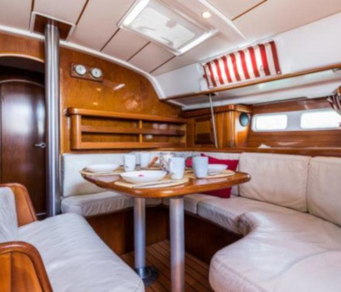 Simonetta (Bow Thruster, electric heads, Solar Panel) | Oceanis 411 Clipper photo 4