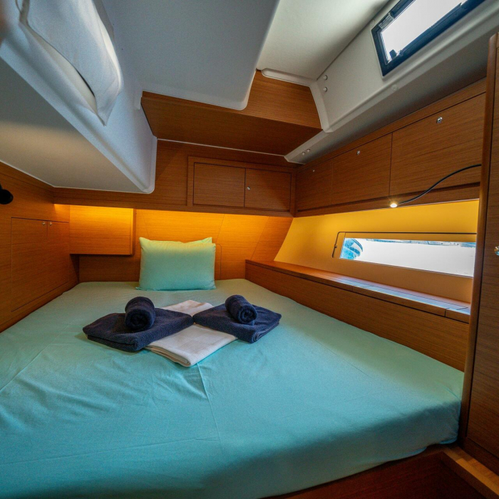 Gusto 7 | Dufour 470 photo 7